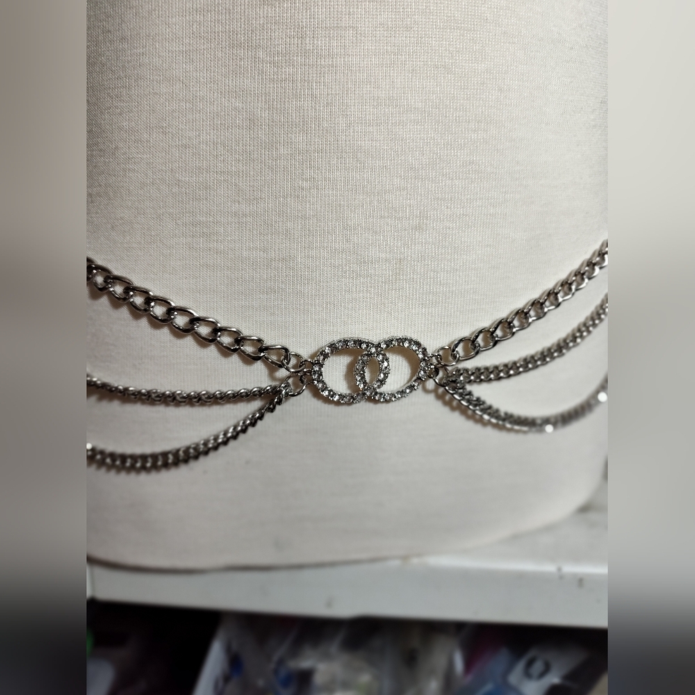 Silver Chain Belt with Sparkling Accents Nwot